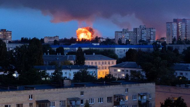Serangan Brutal Rusia: Malam Horor di Kyiv!